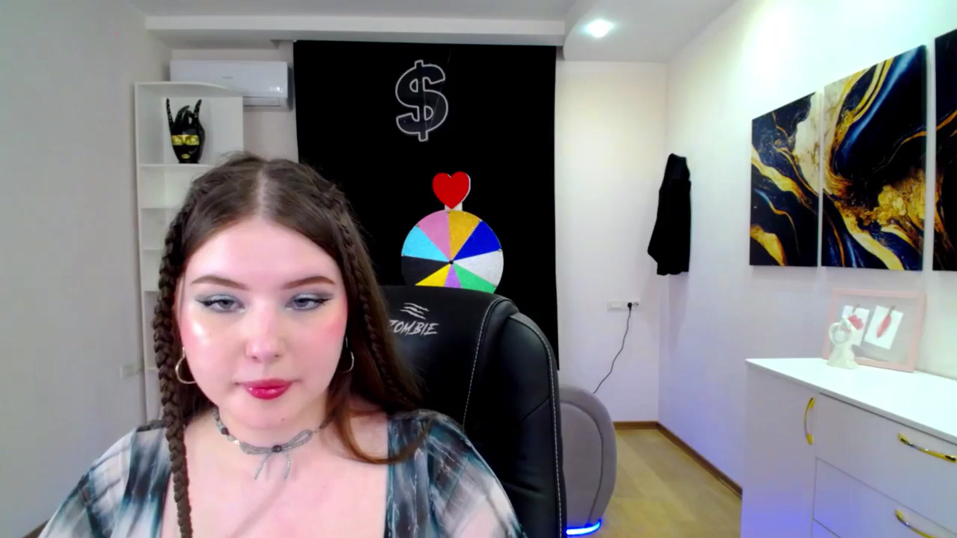 Gallery image thumbnail from AdmireMyEyes's myfreecams stream on, 04/18/2025, 19:46 image 13 of 20