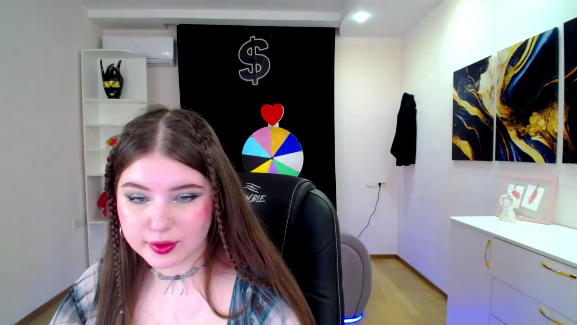 Gallery image thumbnail from AdmireMyEyes's myfreecams stream on, 04/18/2025, 19:46 image 17 of 20
