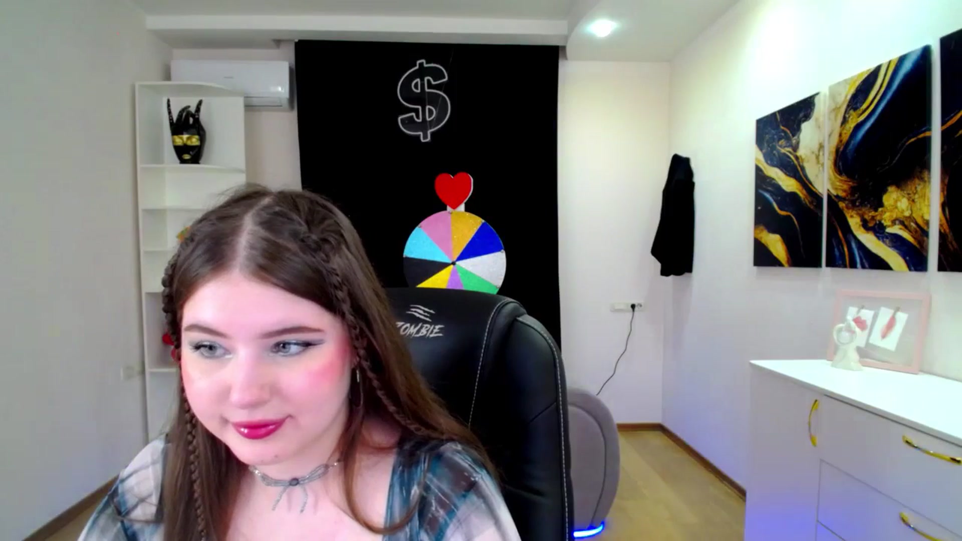Gallery image thumbnail from AdmireMyEyes's myfreecams stream on, 04/18/2025, 19:46 image 16 of 20