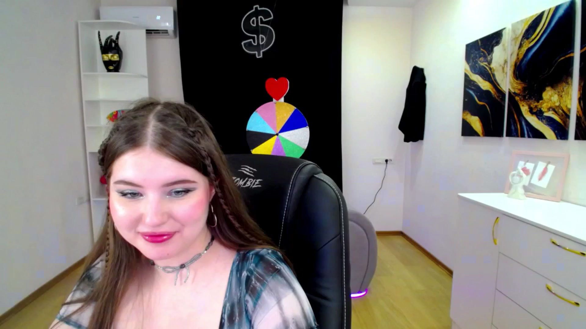 Gallery image thumbnail from AdmireMyEyes's myfreecams stream on, 04/18/2025, 23:25 image 4 of 20