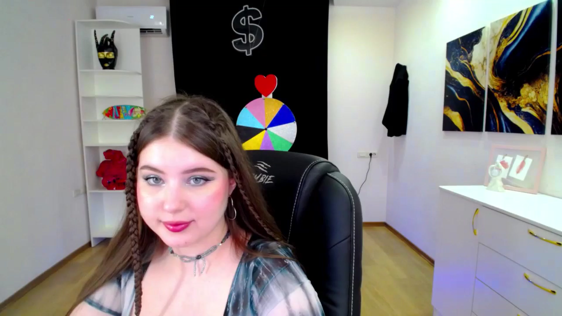 Gallery image thumbnail from AdmireMyEyes's myfreecams stream on, 04/18/2025, 23:25 image 15 of 20