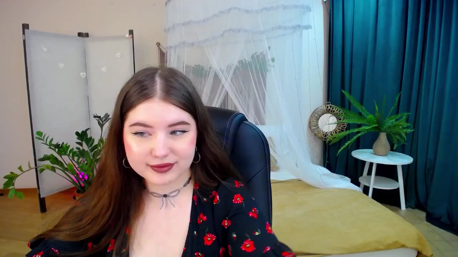 Gallery image thumbnail from AdmireMyEyes's myfreecams stream on, 04/19/2025, 18:48 image 12 of 20