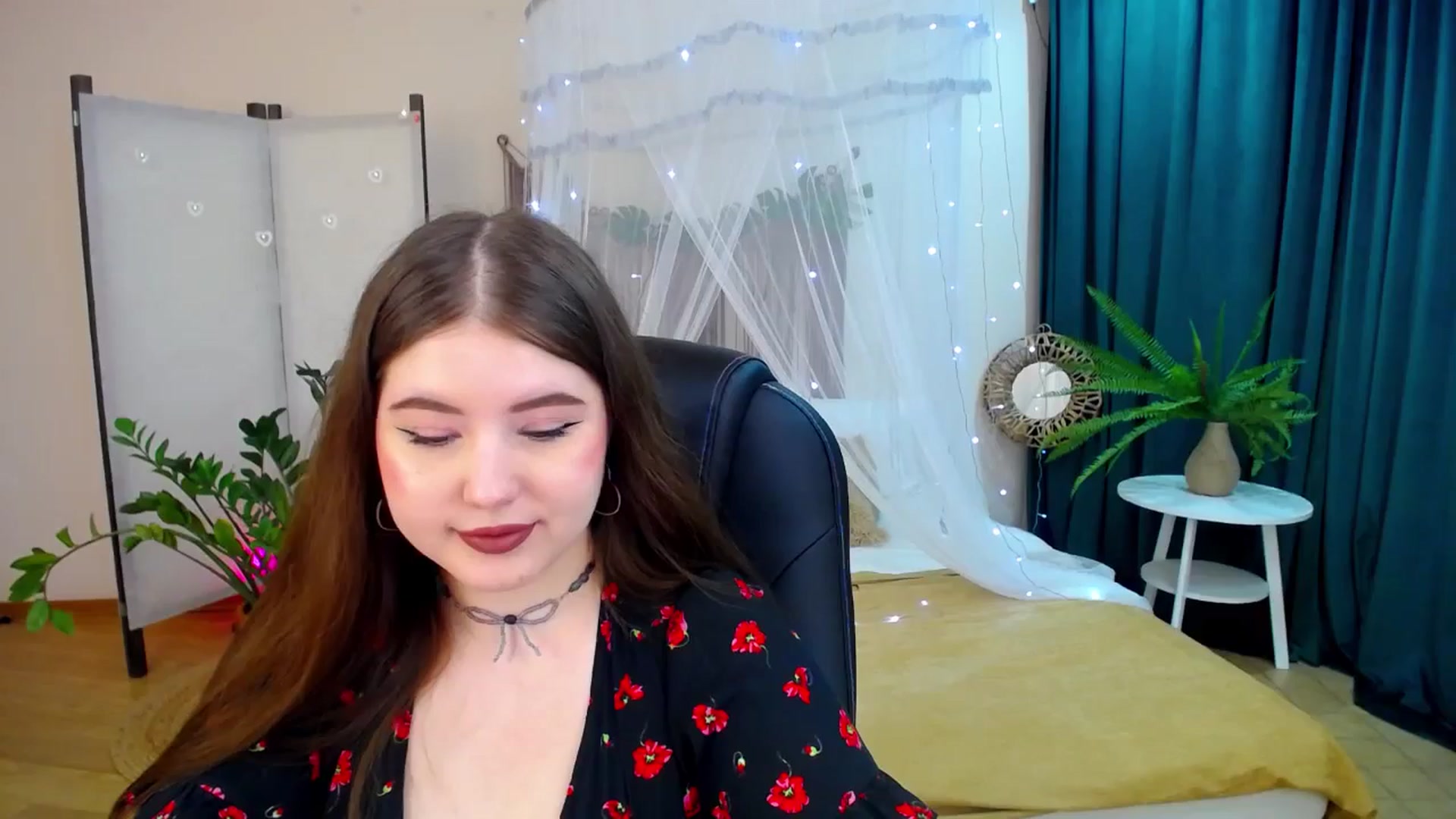 Gallery image thumbnail from AdmireMyEyes's myfreecams stream on, 04/19/2025, 18:48 image 13 of 20