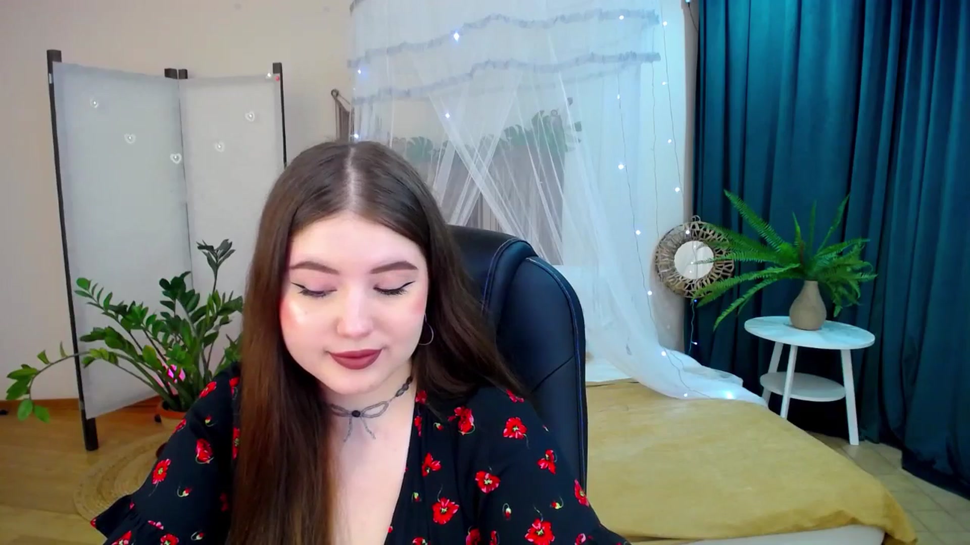 Gallery image thumbnail from AdmireMyEyes's myfreecams stream on, 04/19/2025, 18:48 image 3 of 20