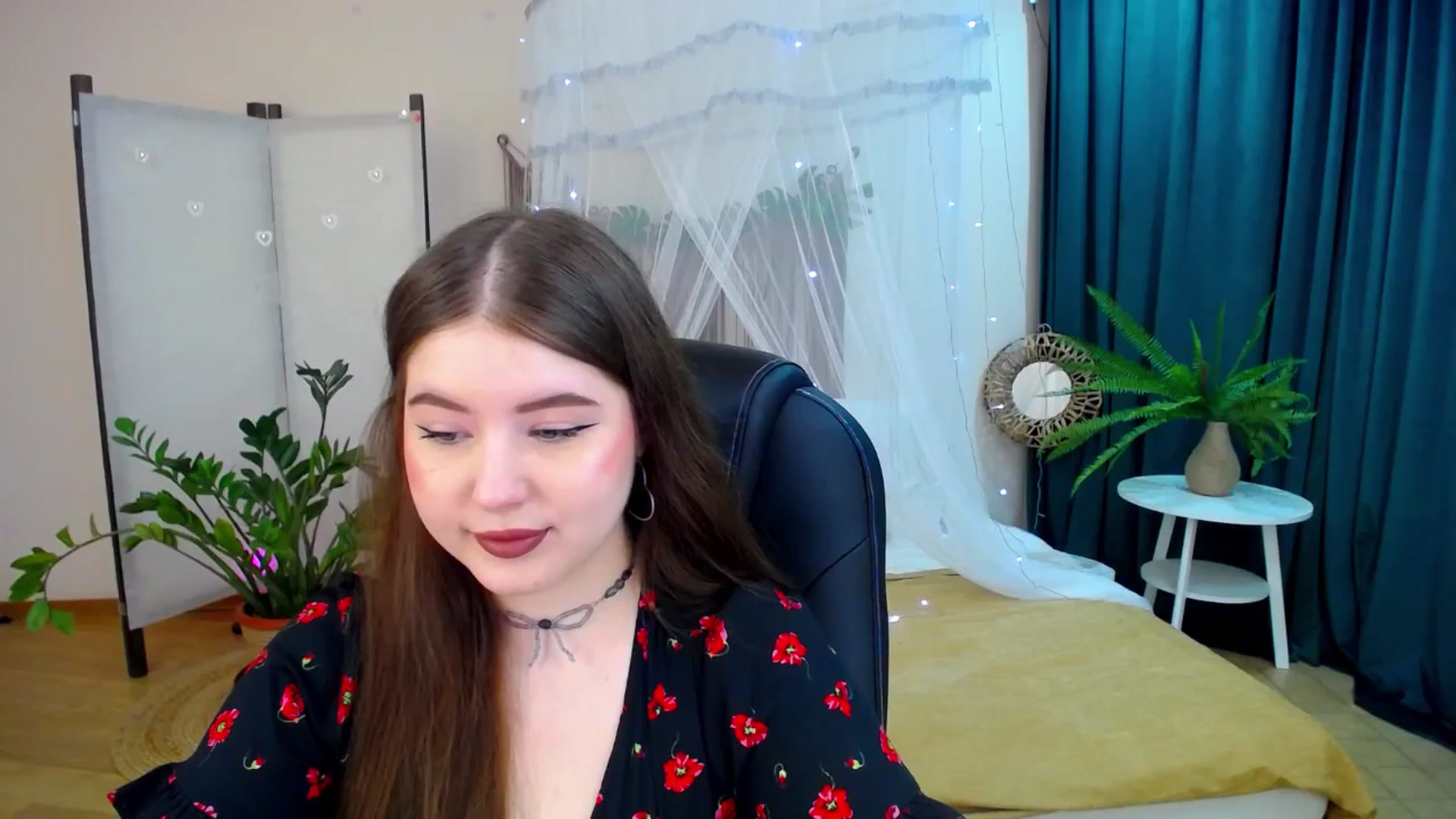 Gallery image thumbnail from AdmireMyEyes's myfreecams stream on, 04/19/2025, 18:48 image 6 of 20