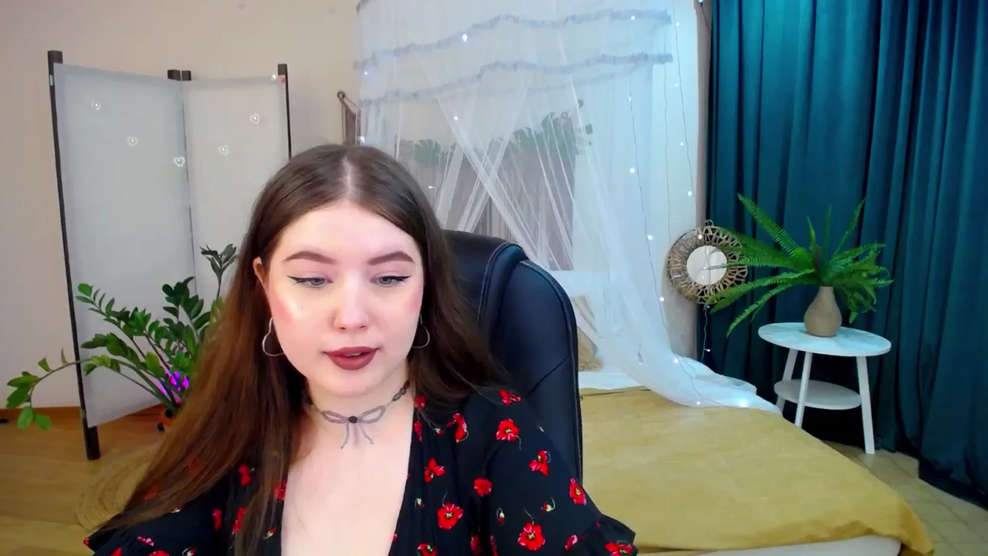 Gallery image thumbnail from AdmireMyEyes's myfreecams stream on, 04/19/2025, 18:48 image 10 of 20