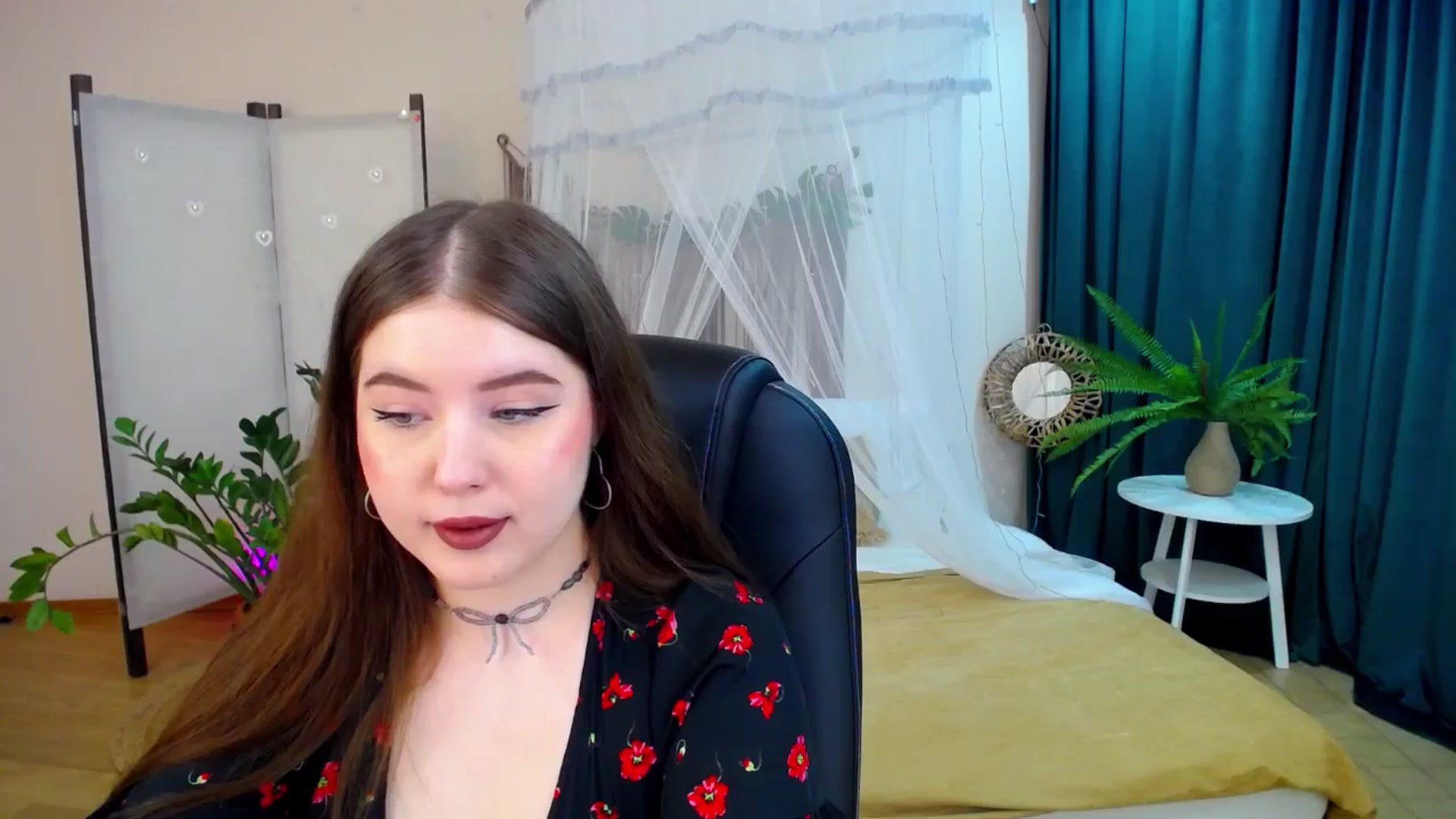 Gallery image thumbnail from AdmireMyEyes's myfreecams stream on, 04/19/2025, 18:48 image 11 of 20
