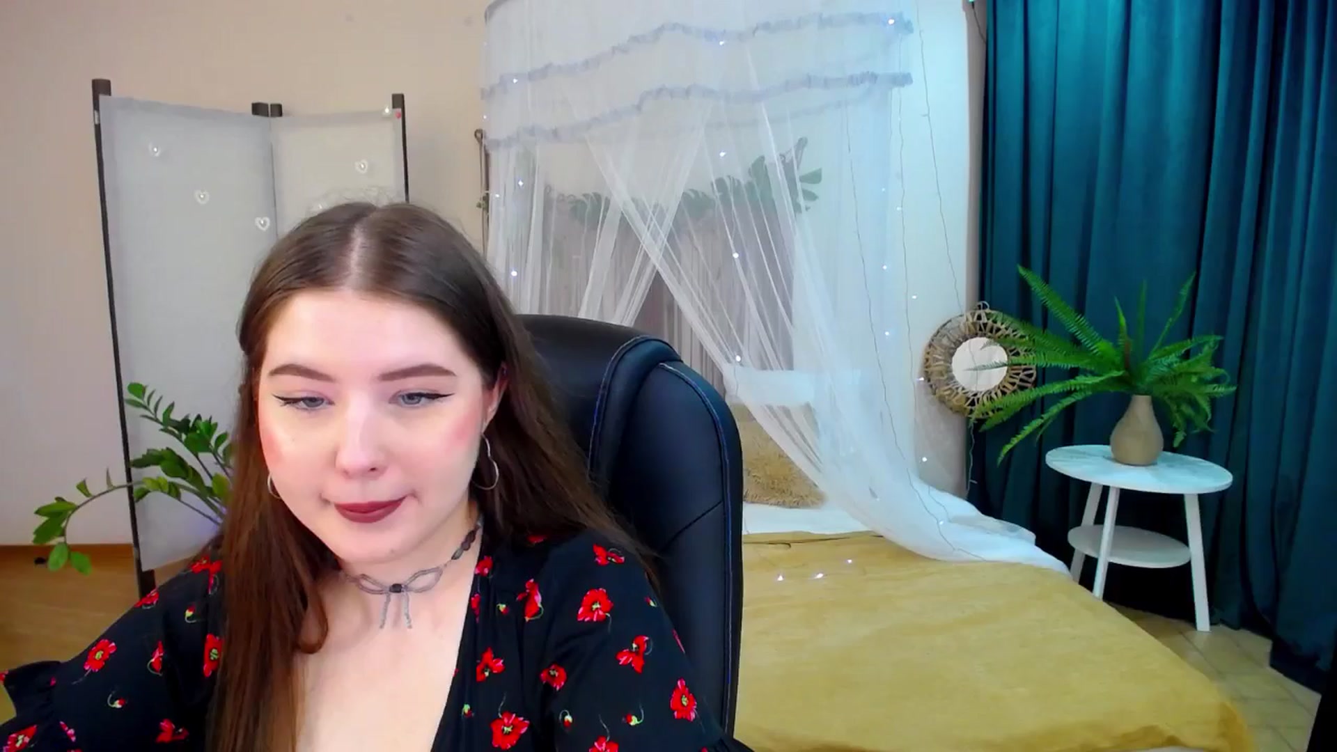 Gallery image thumbnail from AdmireMyEyes's myfreecams stream on, 04/19/2025, 19:38 image 8 of 20