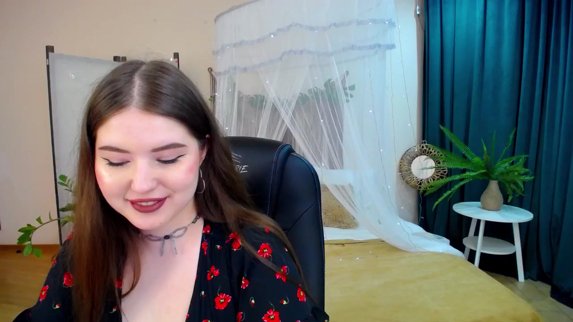 Gallery image thumbnail from AdmireMyEyes's myfreecams stream on, 04/19/2025, 19:38 image 19 of 20