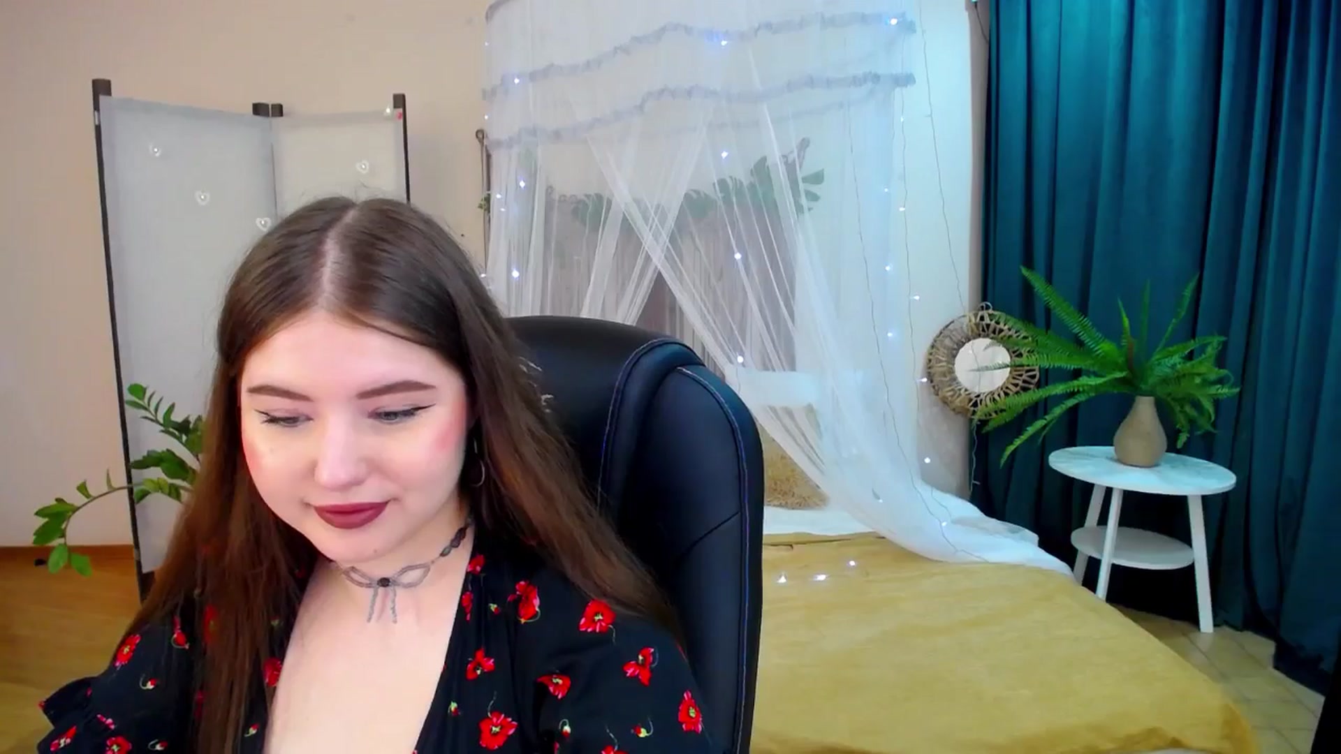 Gallery image thumbnail from AdmireMyEyes's myfreecams stream on, 04/19/2025, 19:38 image 6 of 20