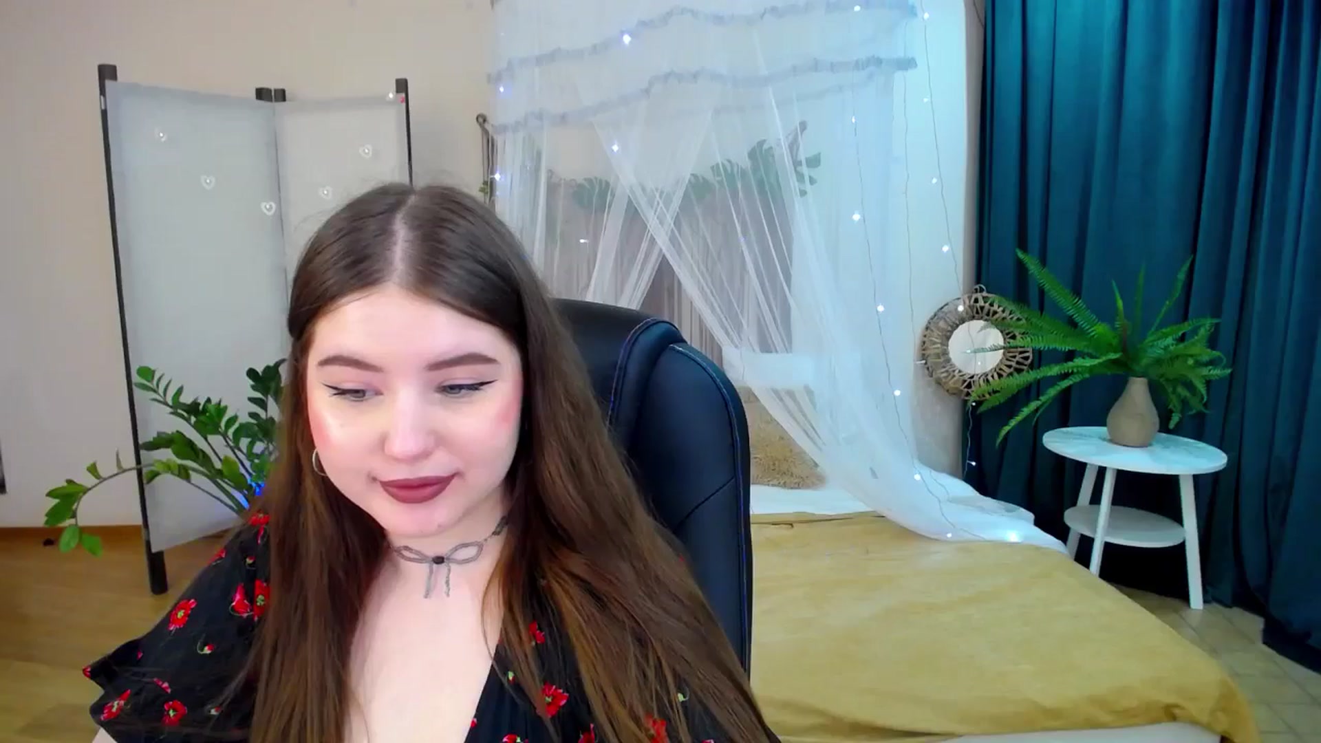 Gallery image thumbnail from AdmireMyEyes's myfreecams stream on, 04/19/2025, 20:26 image 8 of 20