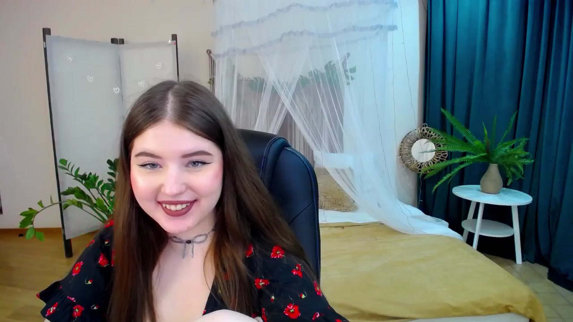 Gallery image thumbnail from AdmireMyEyes's myfreecams stream on, 04/19/2025, 20:26 image 13 of 20
