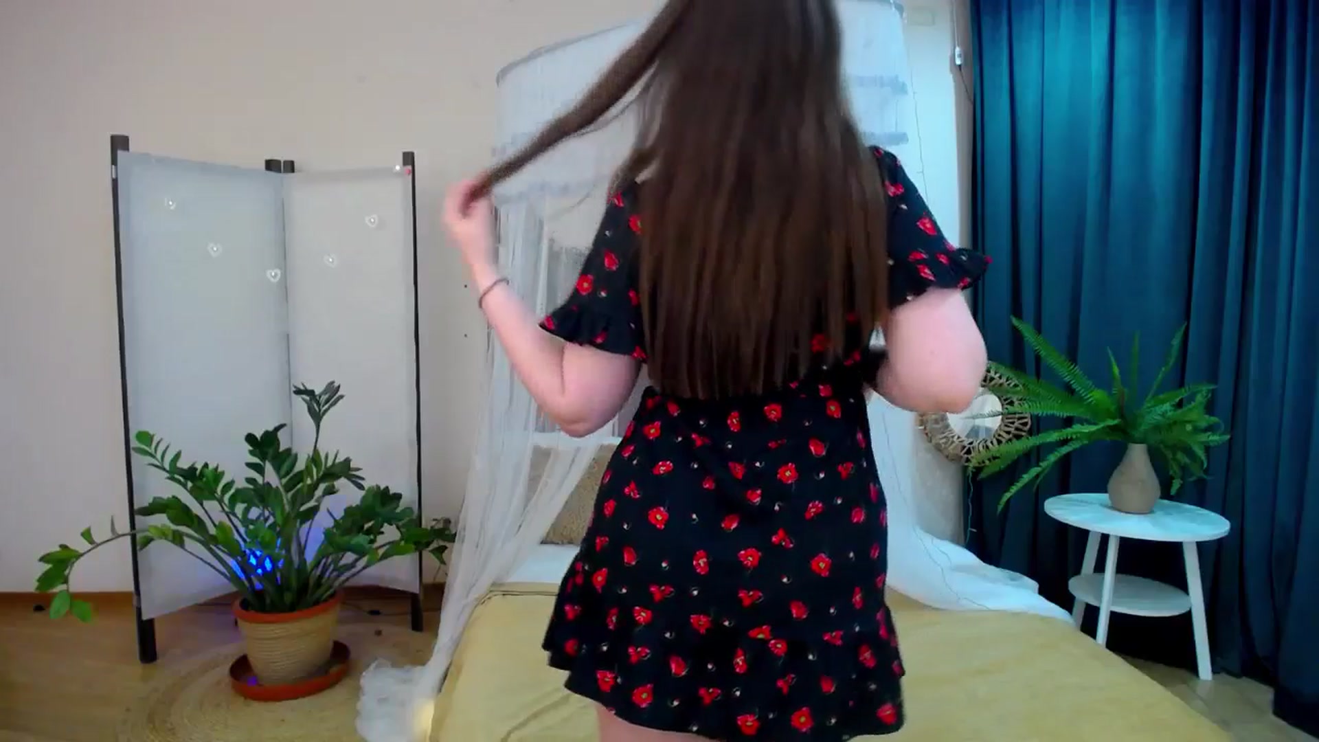 Gallery image thumbnail from AdmireMyEyes's myfreecams stream on, 04/19/2025, 20:26 image 17 of 20
