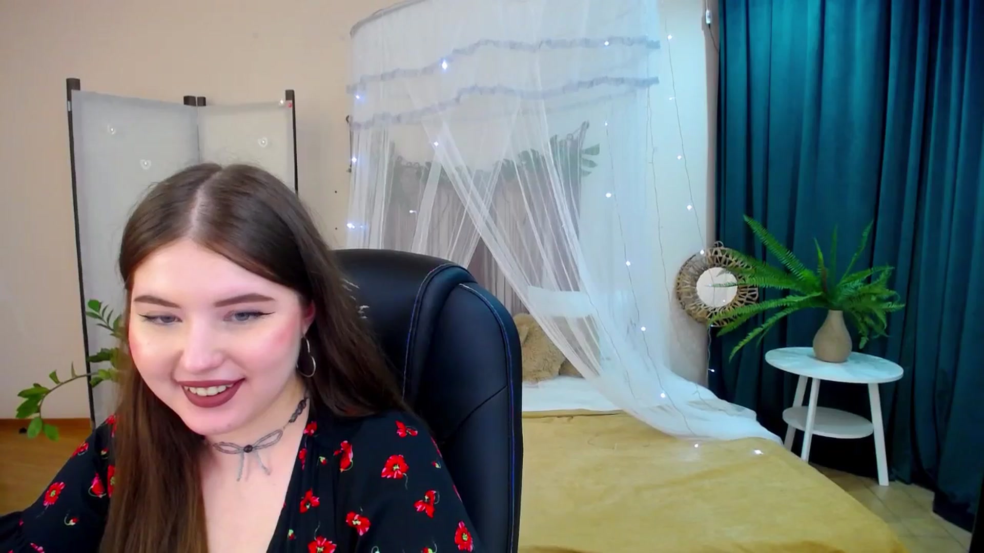 Gallery image thumbnail from AdmireMyEyes's myfreecams stream on, 04/19/2025, 22:28 image 7 of 20
