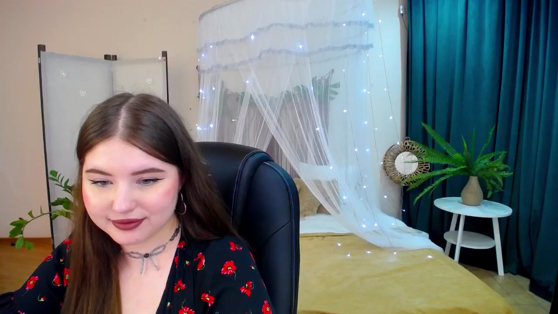 Gallery image thumbnail from AdmireMyEyes's myfreecams stream on, 04/19/2025, 22:28 image 8 of 20