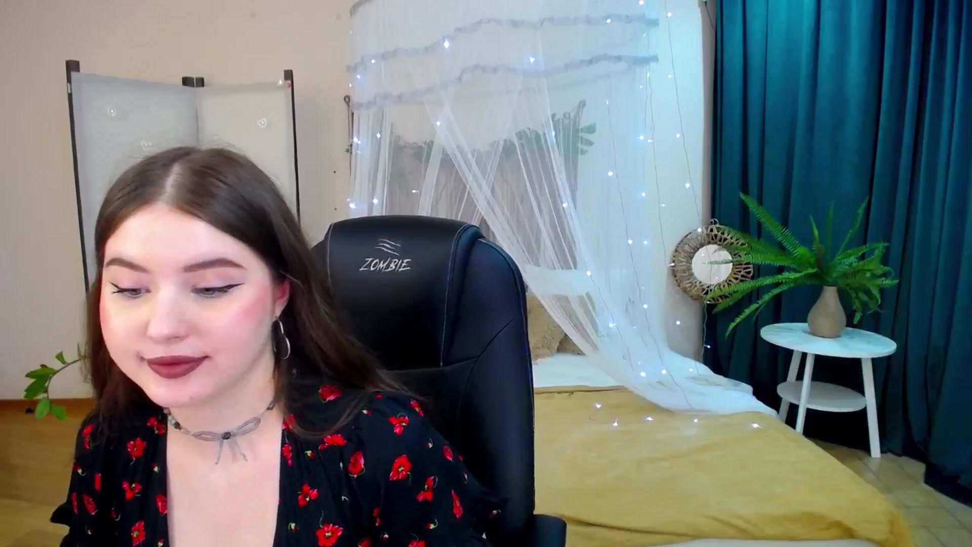Gallery image thumbnail from AdmireMyEyes's myfreecams stream on, 04/19/2025, 22:44 image 5 of 20
