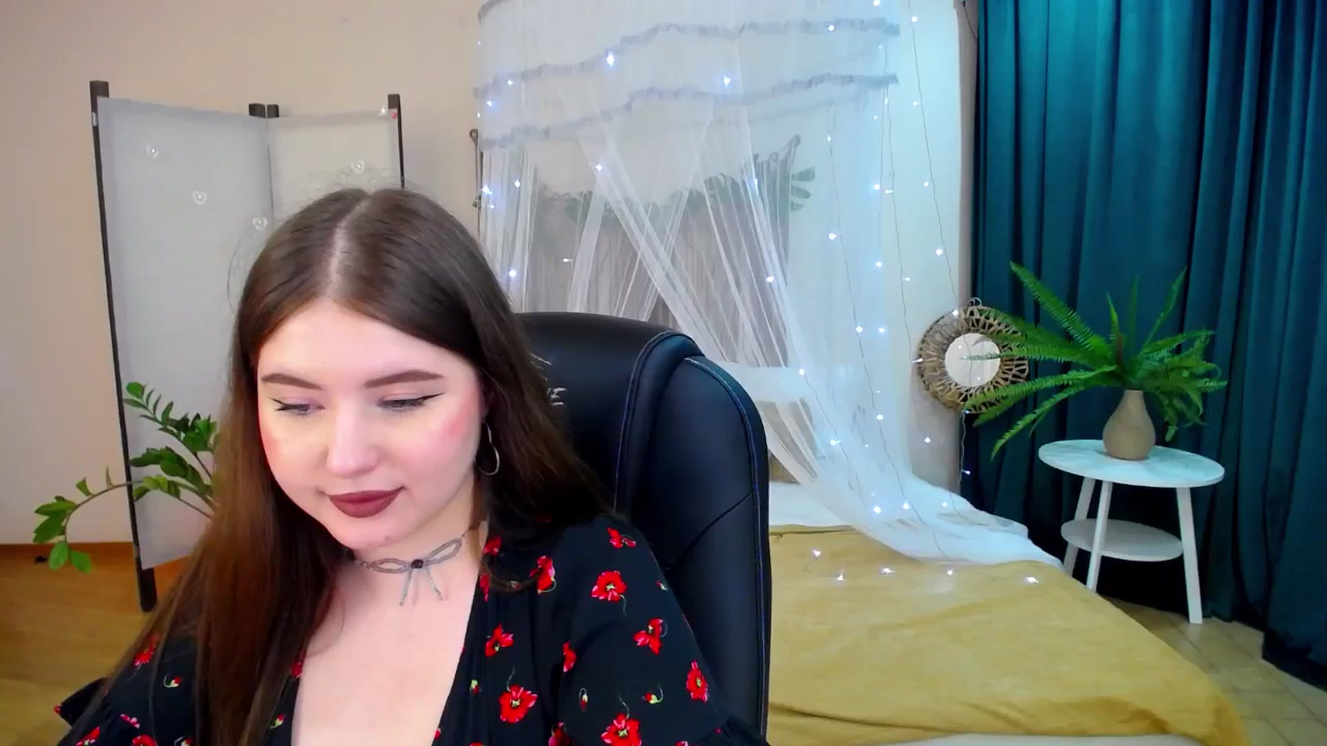 Gallery image thumbnail from AdmireMyEyes's myfreecams stream on, 04/19/2025, 22:44 image 14 of 20