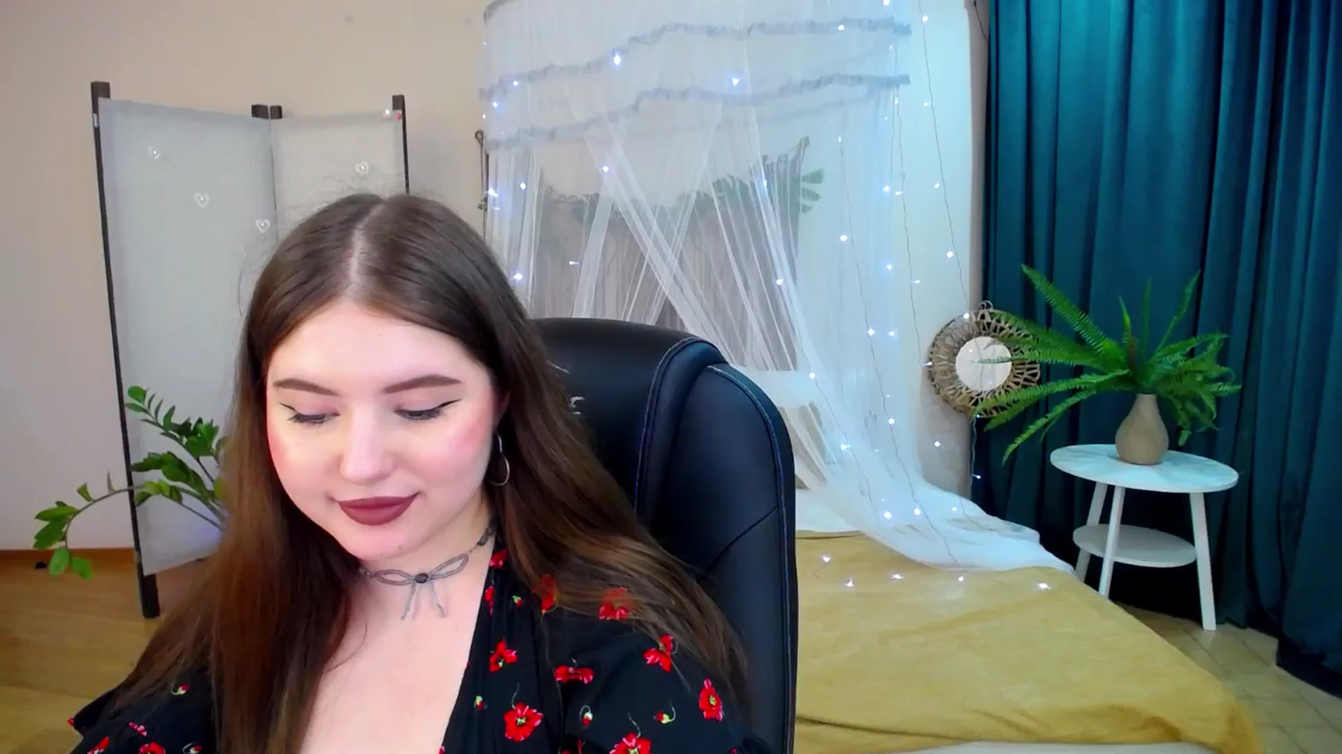 Gallery image thumbnail from AdmireMyEyes's myfreecams stream on, 04/19/2025, 22:44 image 20 of 20