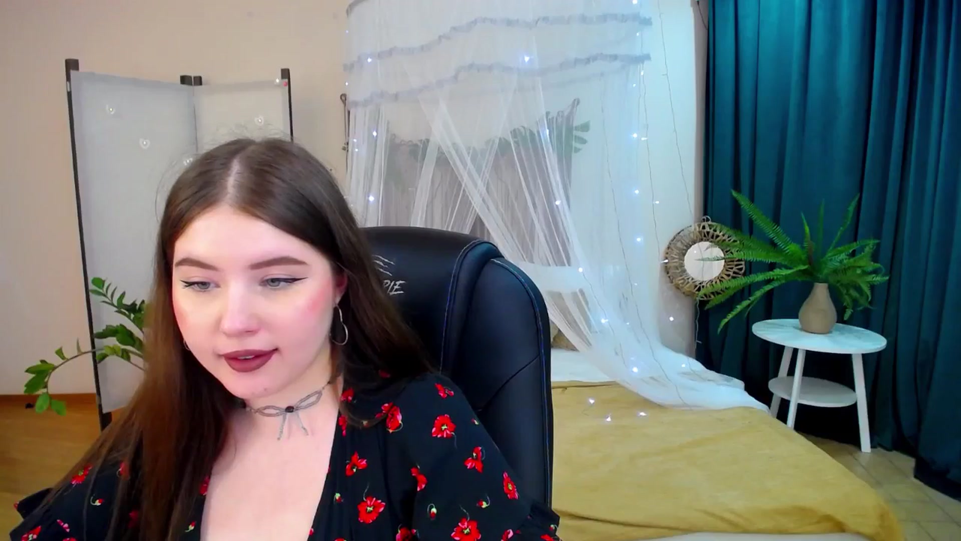Gallery image thumbnail from AdmireMyEyes's myfreecams stream on, 04/19/2025, 22:44 image 11 of 20