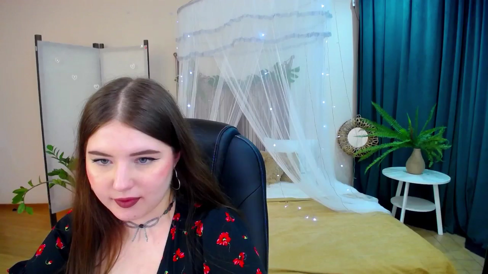 Gallery image thumbnail from AdmireMyEyes's myfreecams stream on, 04/20/2025, 01:04 image 4 of 20