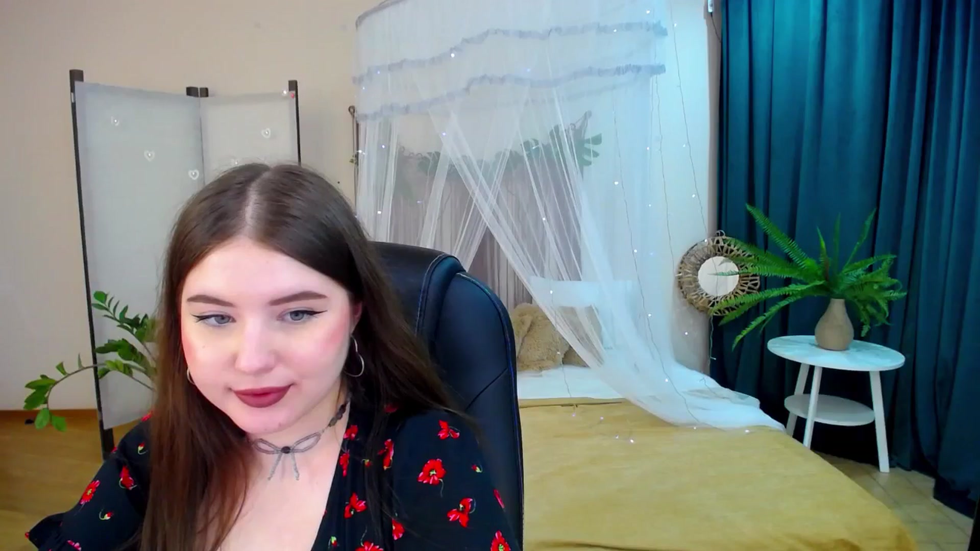 Gallery image thumbnail from AdmireMyEyes's myfreecams stream on, 04/20/2025, 01:04 image 6 of 20