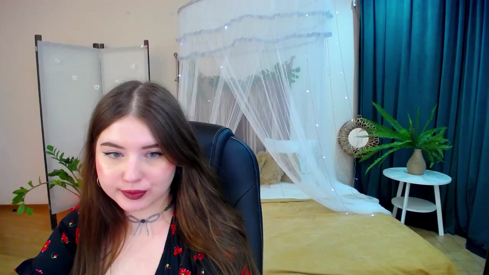 Gallery image thumbnail from AdmireMyEyes's myfreecams stream on, 04/20/2025, 01:04 image 11 of 20