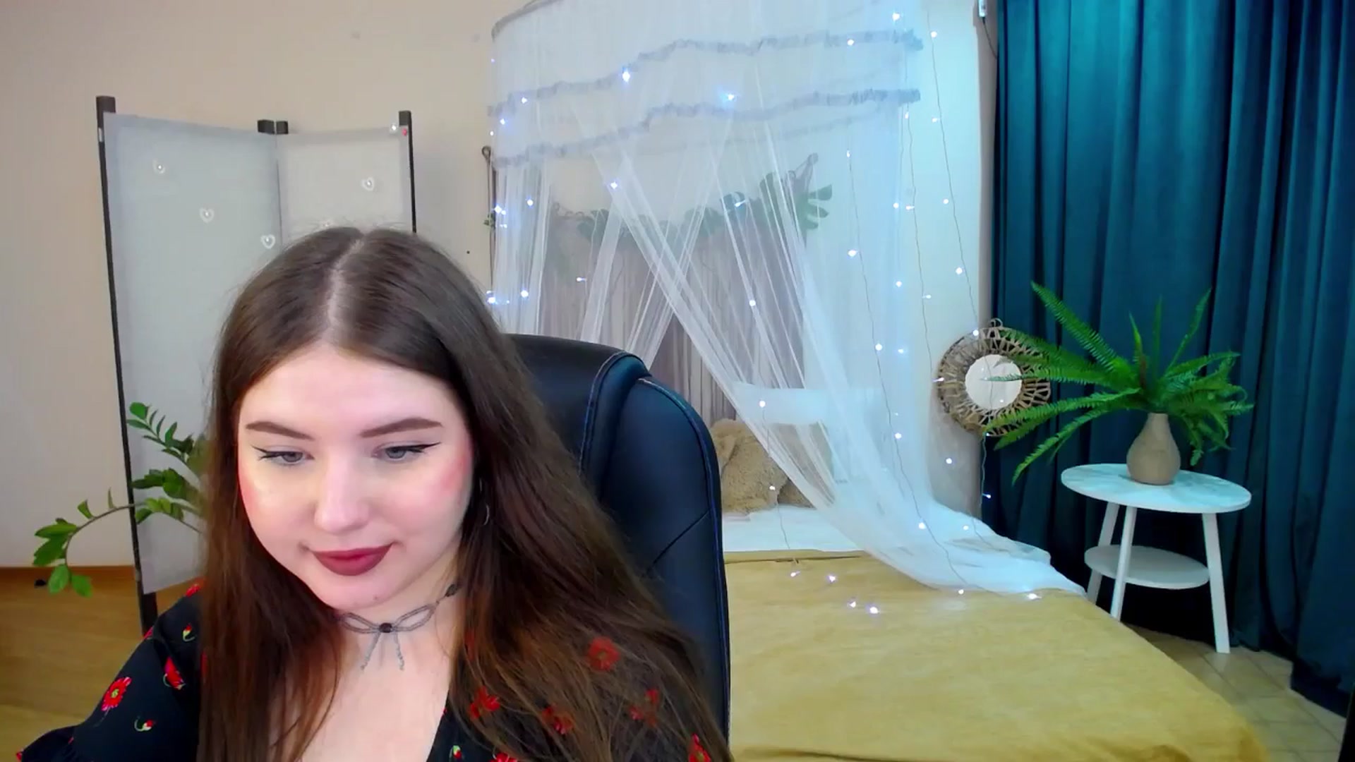 Gallery image thumbnail from AdmireMyEyes's myfreecams stream on, 04/20/2025, 01:04 image 14 of 20
