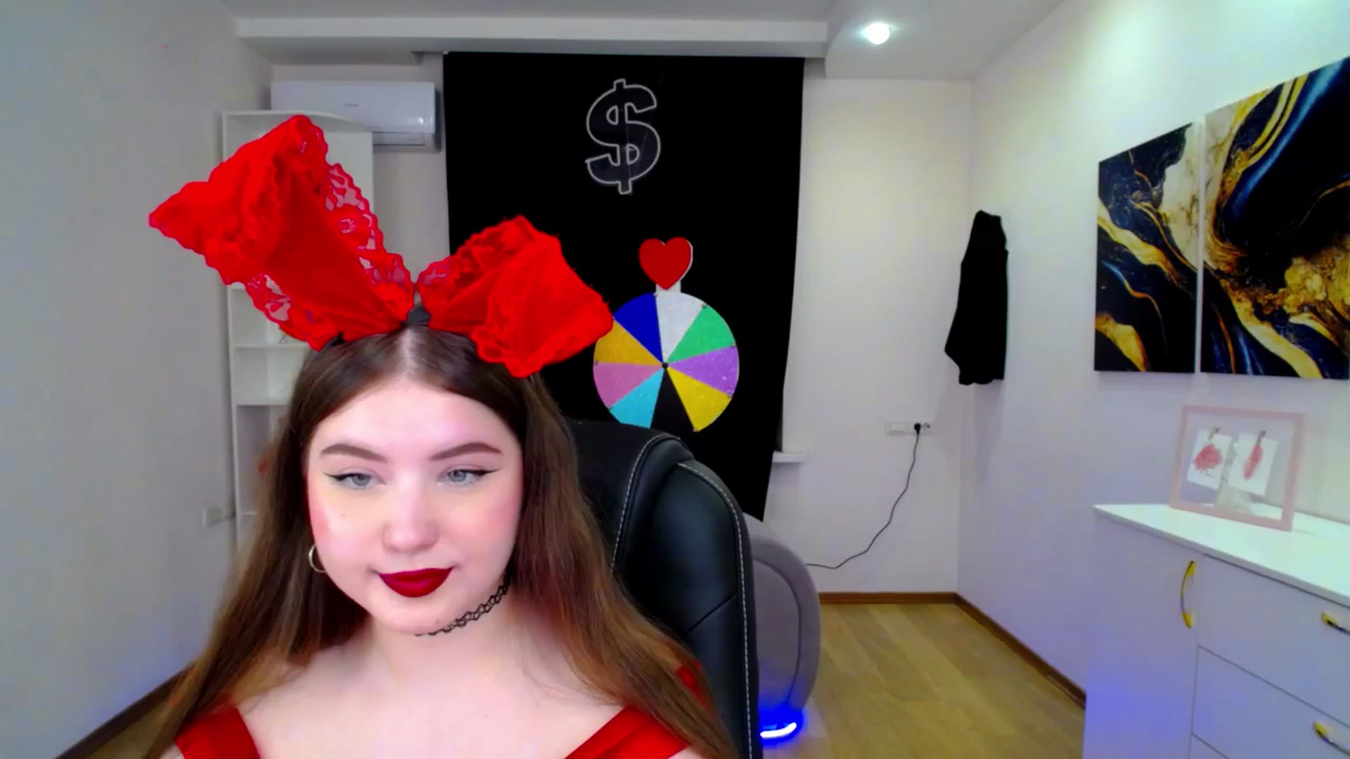 Gallery image thumbnail from AdmireMyEyes's myfreecams stream on, 04/20/2025, 19:47 image 4 of 20