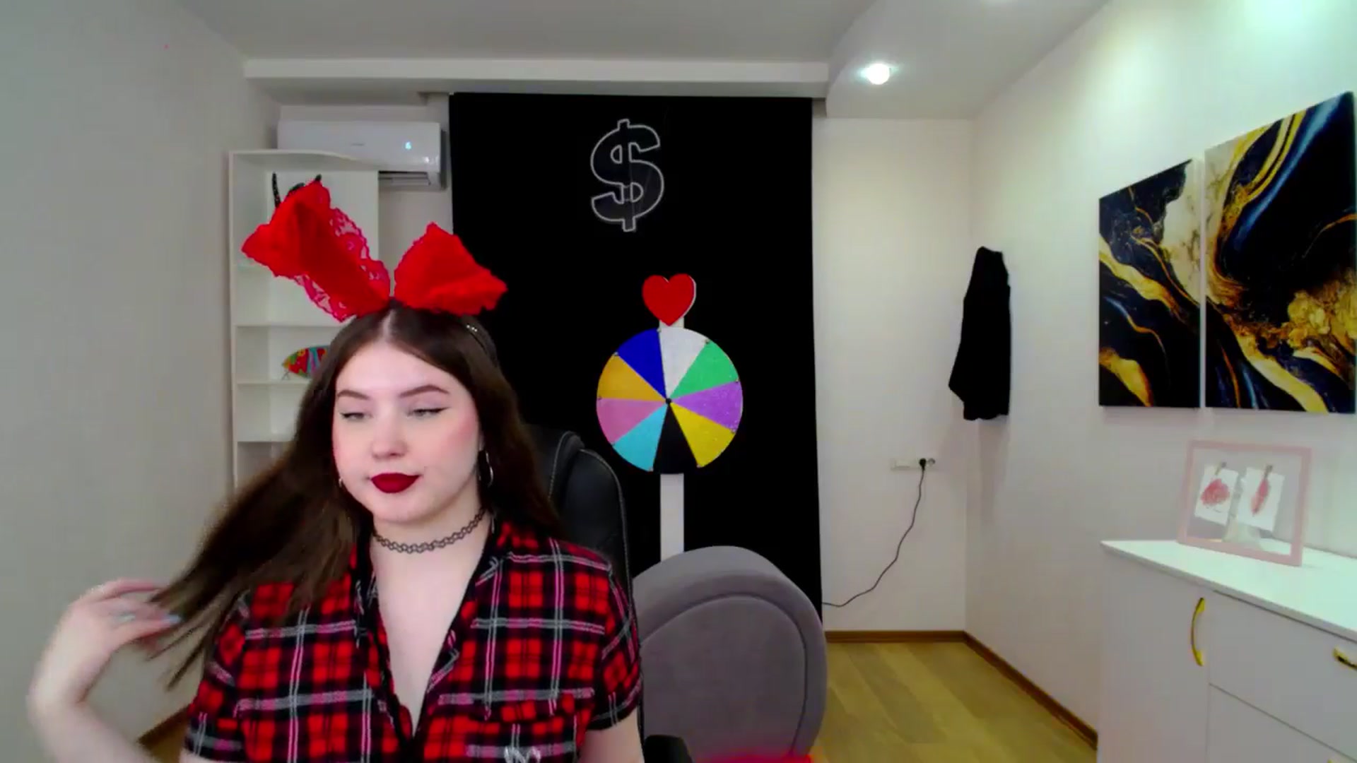 Gallery image thumbnail from AdmireMyEyes's myfreecams stream on, 04/20/2025, 19:47 image 14 of 20