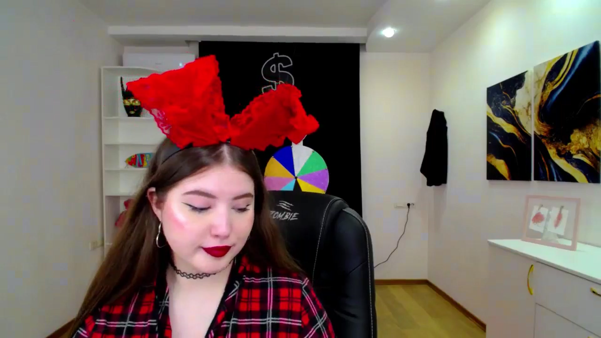 Gallery image thumbnail from AdmireMyEyes's myfreecams stream on, 04/20/2025, 19:47 image 16 of 20
