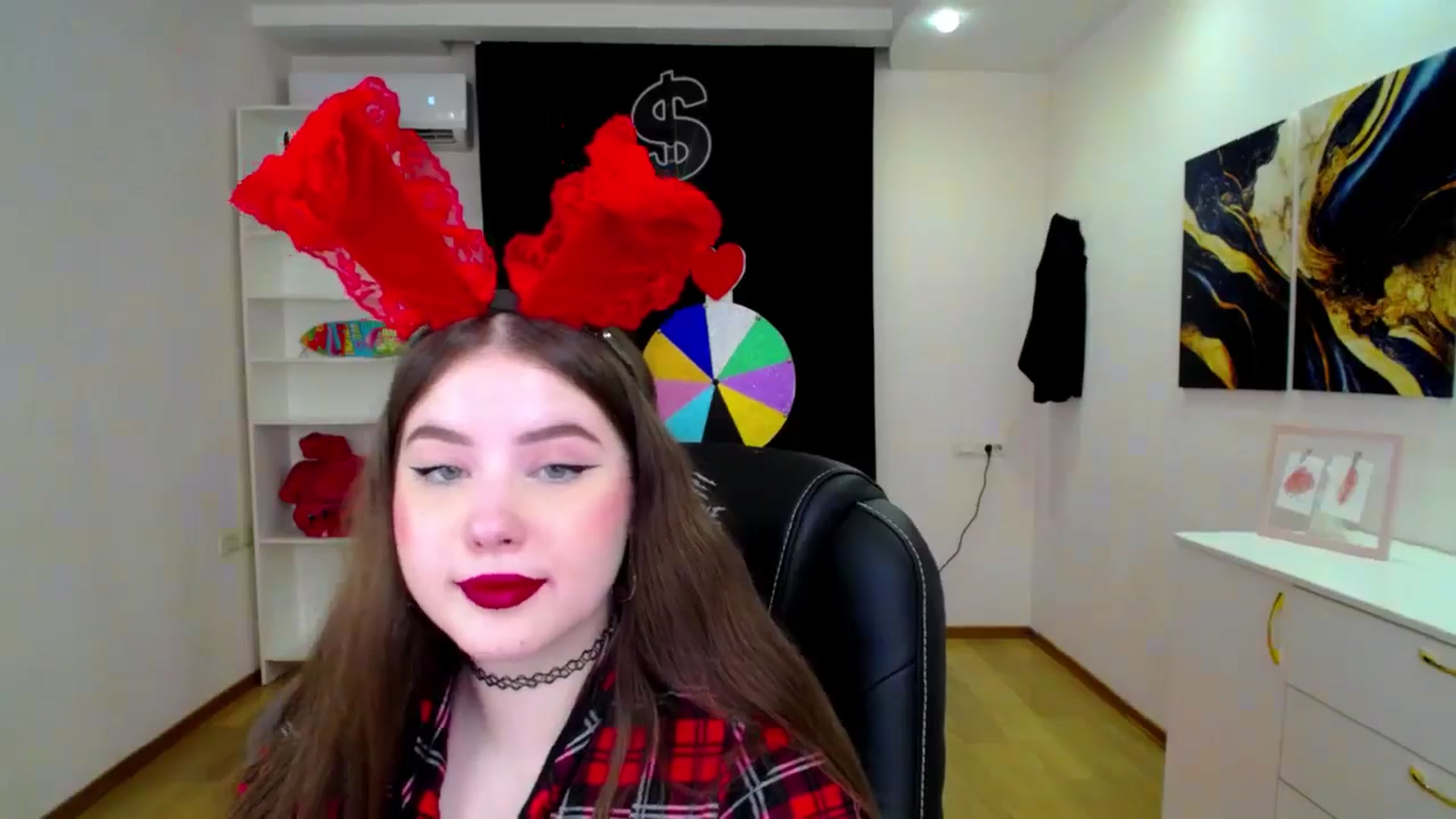 Gallery image thumbnail from AdmireMyEyes's myfreecams stream on, 04/20/2025, 19:47 image 19 of 20