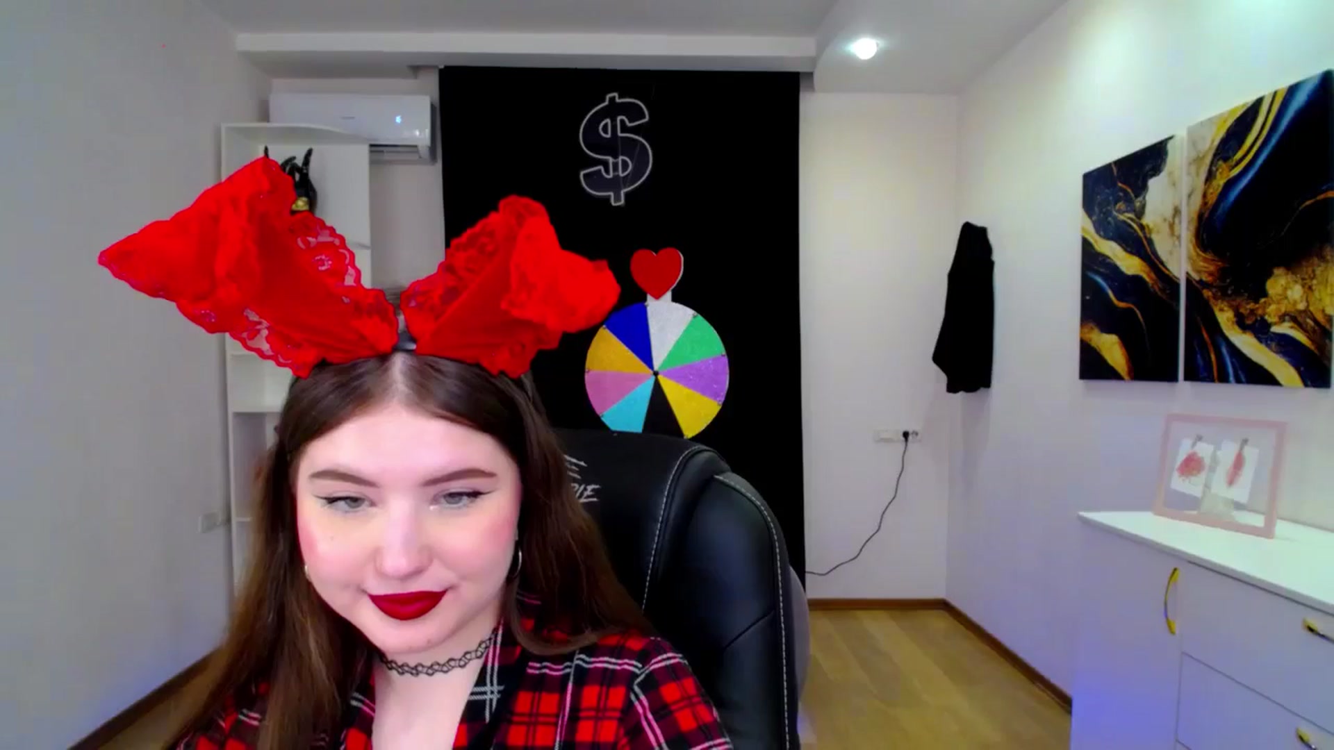 Gallery image thumbnail from AdmireMyEyes's myfreecams stream on, 04/20/2025, 20:35 image 11 of 20