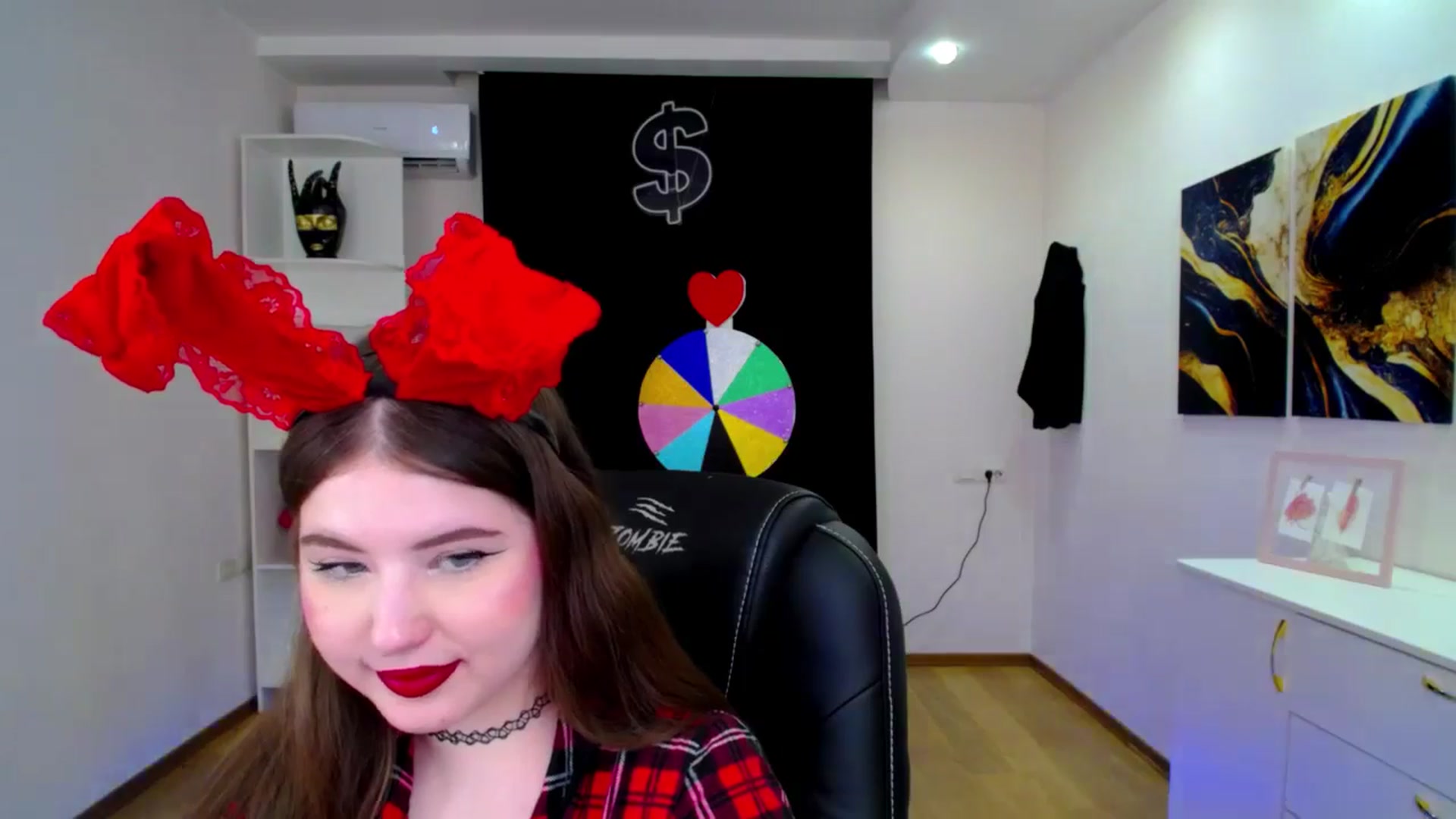 Gallery image thumbnail from AdmireMyEyes's myfreecams stream on, 04/20/2025, 20:35 image 19 of 20