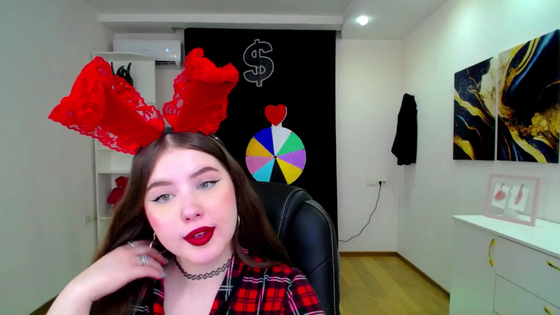 Gallery image thumbnail from AdmireMyEyes's myfreecams stream on, 04/20/2025, 20:35 image 12 of 20