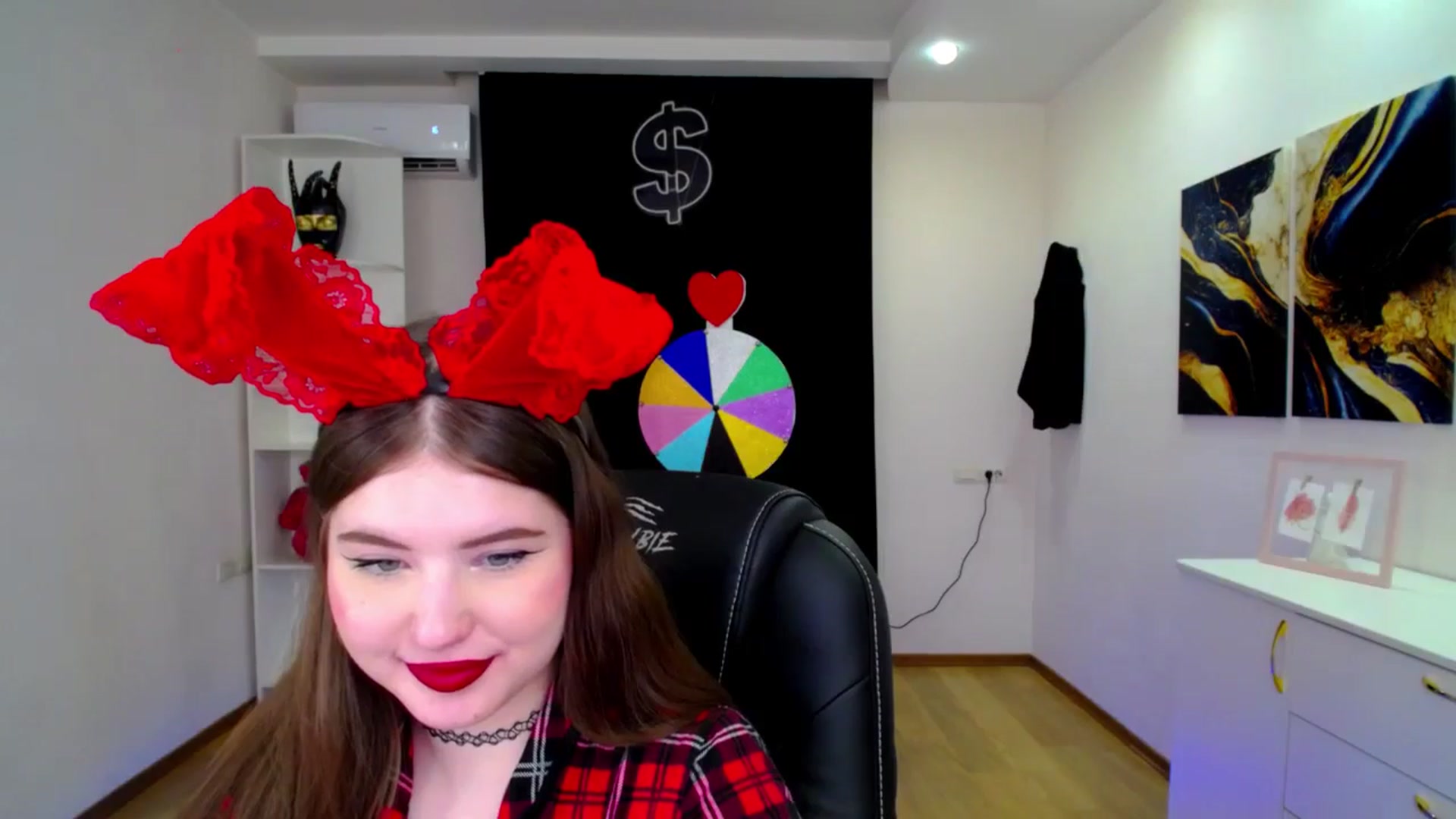 Gallery image thumbnail from AdmireMyEyes's myfreecams stream on, 04/20/2025, 20:35 image 18 of 20