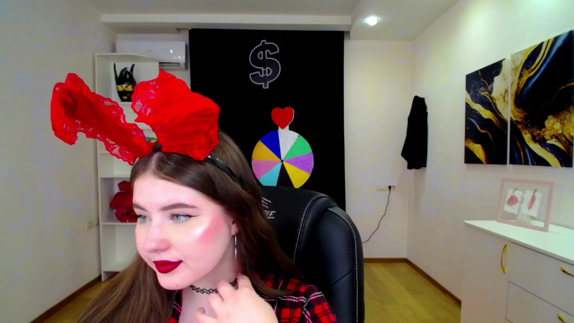 Gallery image thumbnail from AdmireMyEyes's myfreecams stream on, 04/20/2025, 20:35 image 14 of 20
