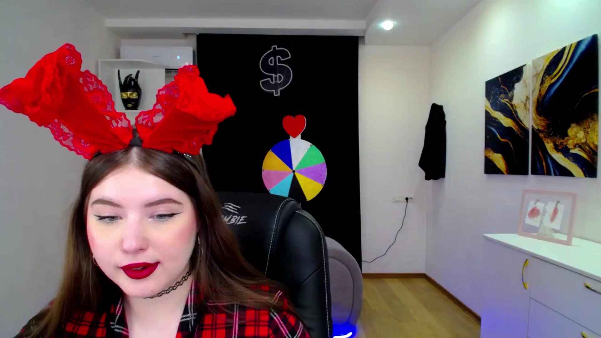 Gallery image thumbnail from AdmireMyEyes's myfreecams stream on, 04/20/2025, 21:10 image 19 of 20
