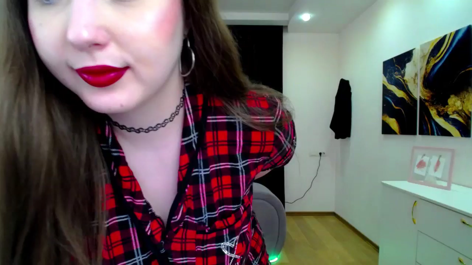 Gallery image thumbnail from AdmireMyEyes's myfreecams stream on, 04/20/2025, 21:10 image 1 of 20