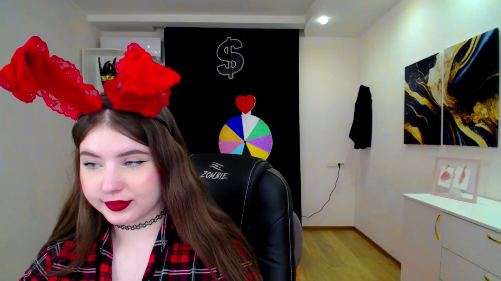 Gallery image thumbnail from AdmireMyEyes's myfreecams stream on, 04/20/2025, 21:10 image 11 of 20