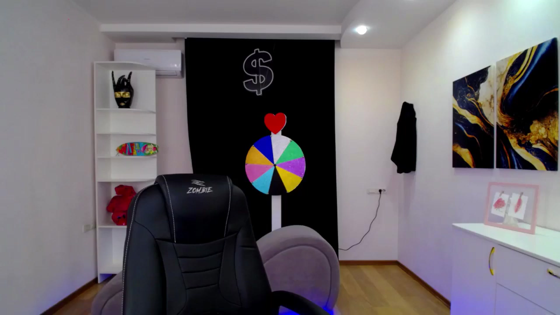 Gallery image thumbnail from AdmireMyEyes's myfreecams stream on, 04/20/2025, 21:47 image 6 of 20