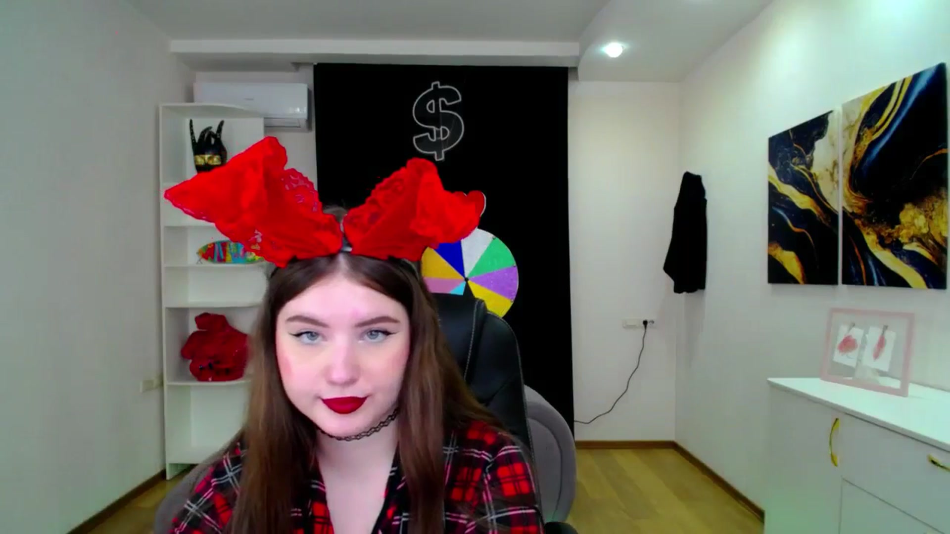 Gallery image thumbnail from AdmireMyEyes's myfreecams stream on, 04/20/2025, 21:47 image 2 of 20