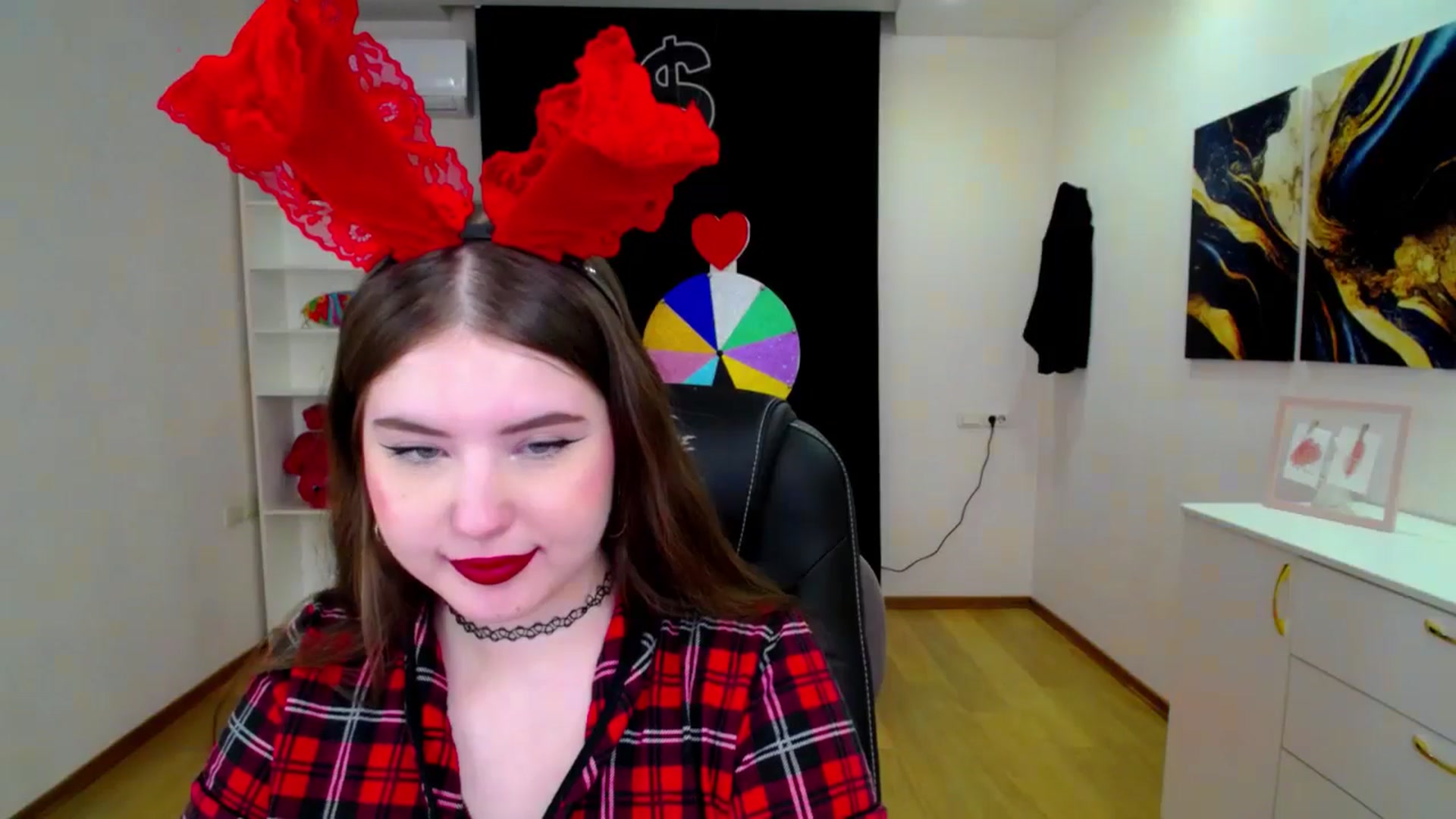 Gallery image thumbnail from AdmireMyEyes's myfreecams stream on, 04/20/2025, 22:59 image 16 of 20