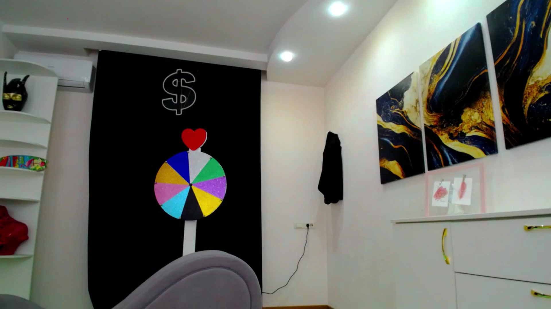 Gallery image thumbnail from AdmireMyEyes's myfreecams stream on, 04/20/2025, 22:59 image 13 of 20