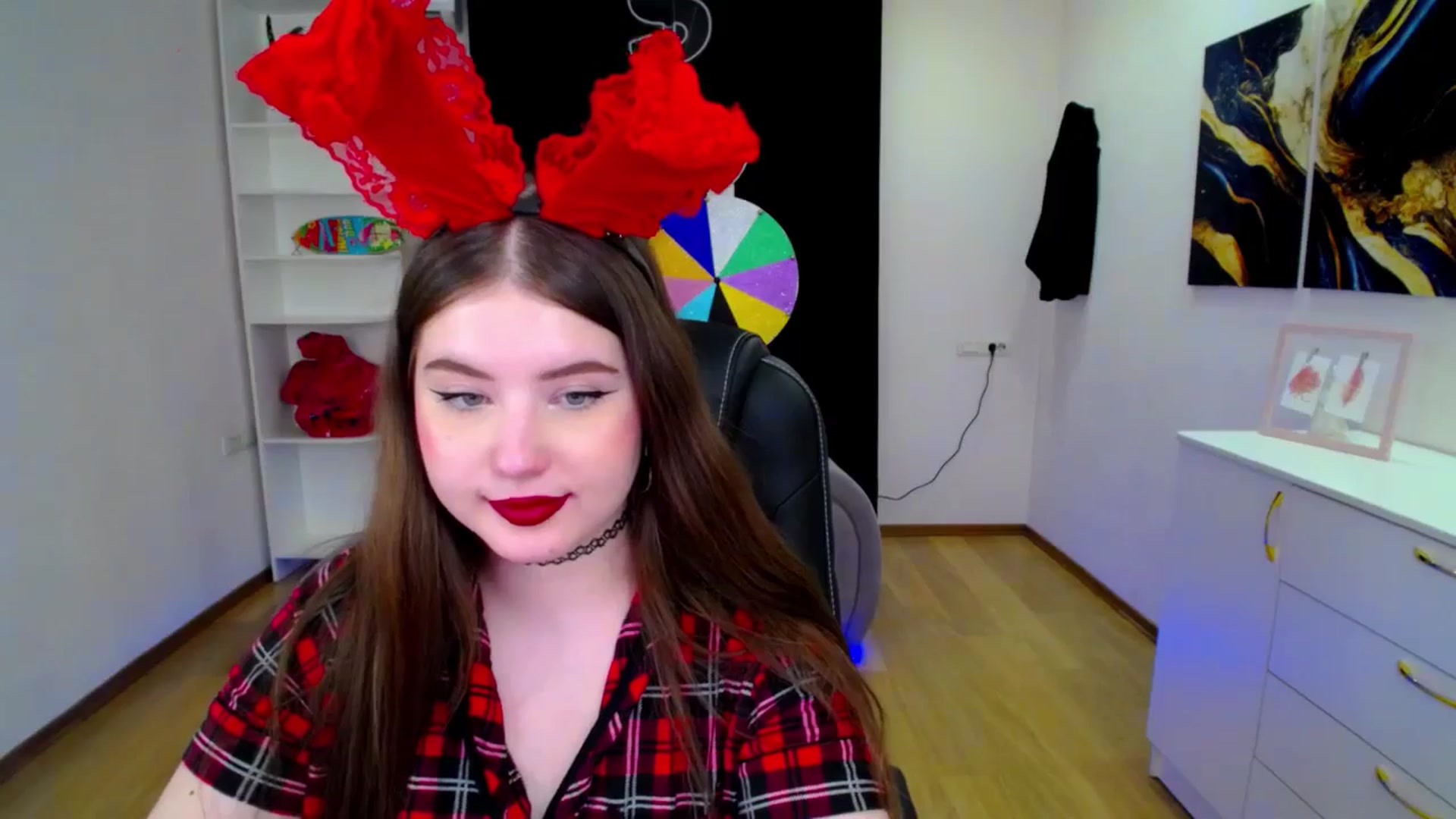 Gallery image thumbnail from AdmireMyEyes's myfreecams stream on, 04/20/2025, 23:47 image 11 of 20