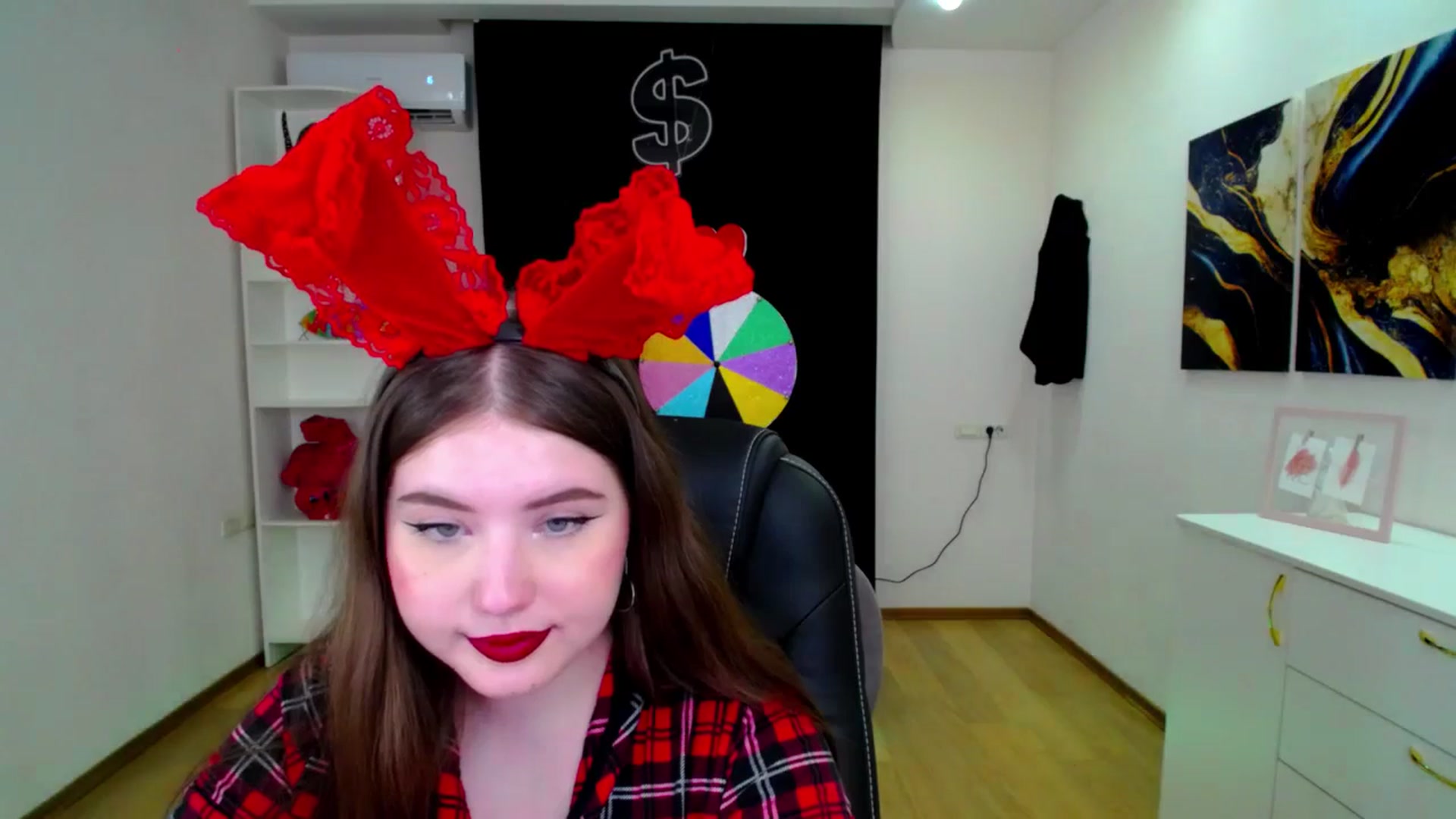 Gallery image thumbnail from AdmireMyEyes's myfreecams stream on, 04/20/2025, 23:47 image 20 of 20