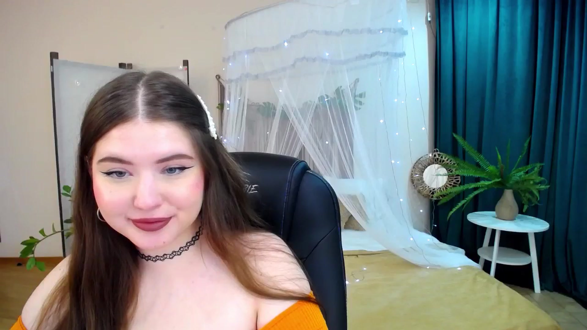 Gallery image thumbnail from AdmireMyEyes's myfreecams stream on, 04/21/2025, 19:08 image 19 of 20