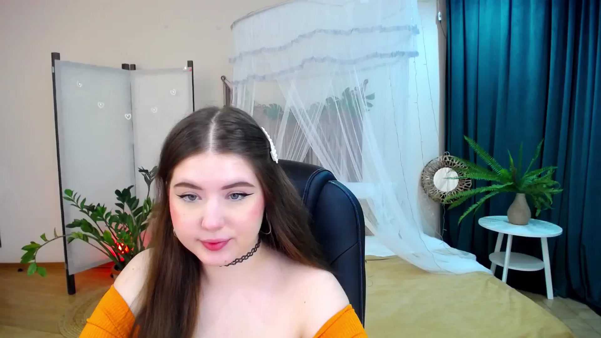 Gallery image thumbnail from AdmireMyEyes's myfreecams stream on, 04/21/2025, 19:08 image 4 of 20
