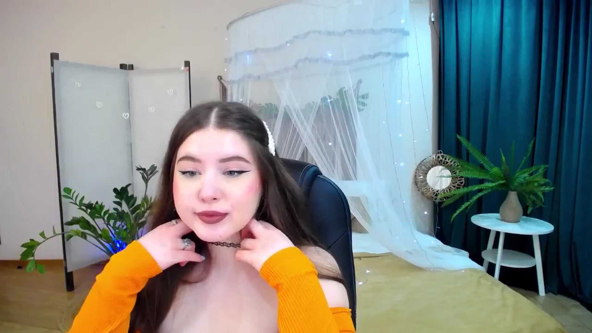 Gallery image thumbnail from AdmireMyEyes's myfreecams stream on, 04/21/2025, 19:08 image 18 of 20