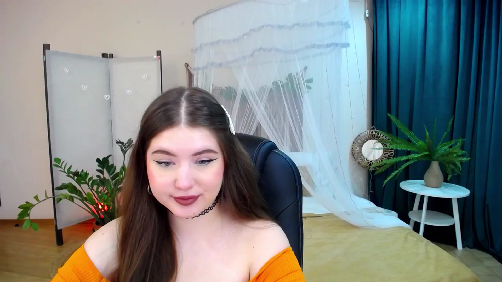 Gallery image thumbnail from AdmireMyEyes's myfreecams stream on, 04/21/2025, 19:08 image 7 of 20