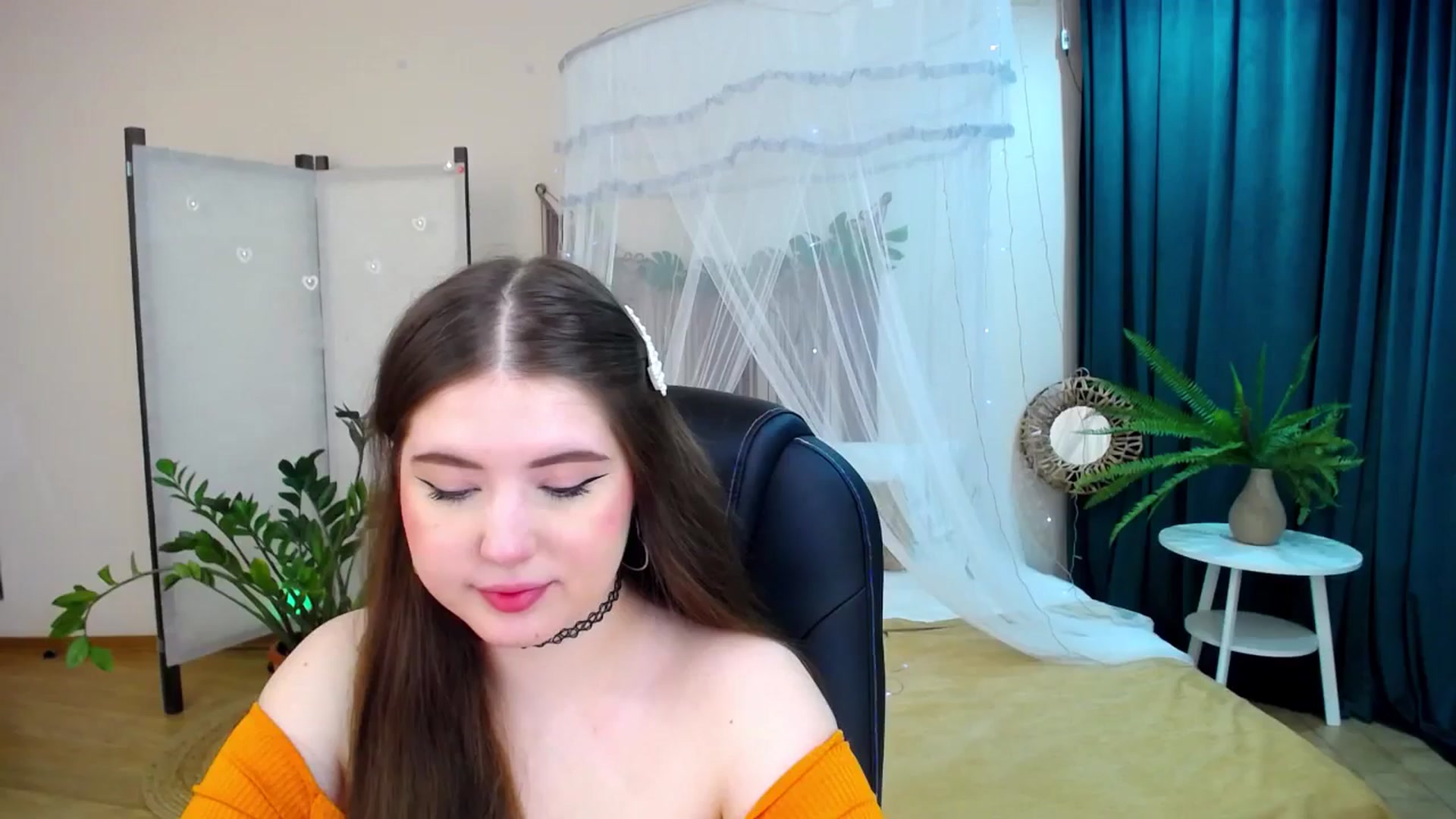 Gallery image thumbnail from AdmireMyEyes's myfreecams stream on, 04/21/2025, 19:08 image 3 of 20